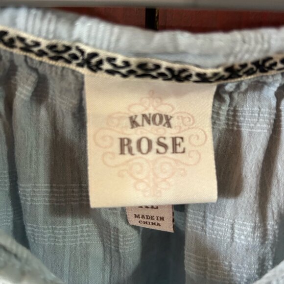Woman's Knox Rose XL top - Picture 2 of 3